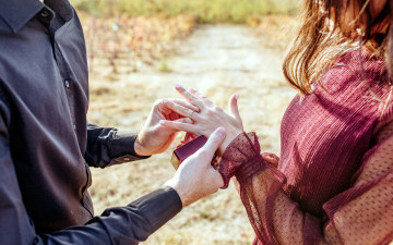 Картинка разное руки +ноги влюбленные