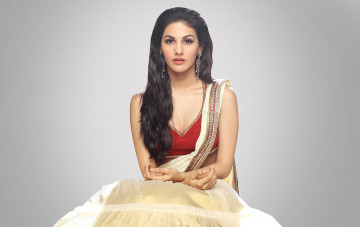 Картинка amyra+dastur девушки amyra dastur девушка модель брюнетка поза актриса индия красотка красавица причёска макияж взгляд