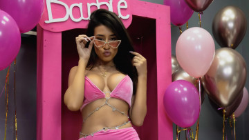 Картинка девушки -+брюнетки +шатенки красивая девушка