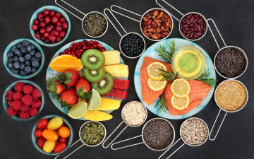 Картинка еда разное рыба лимон киви клубника малина семечки