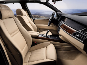 Картинка автомобили интерьеры