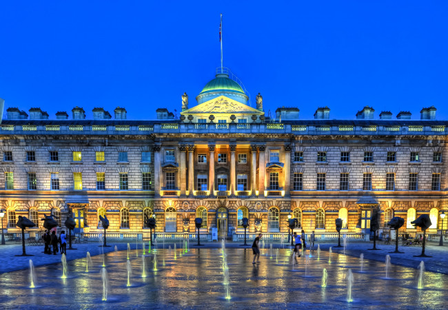 Обои картинки фото somerset, house, города, лондон, великобритания, london, england, фонтан, здание