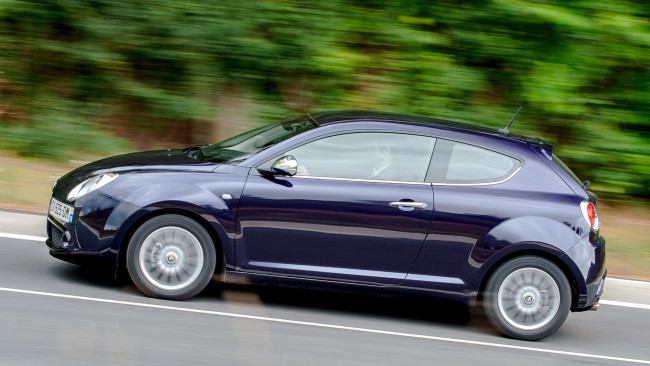 Обои картинки фото alfa, romeo, mito, автомобили, fiat, group, италия