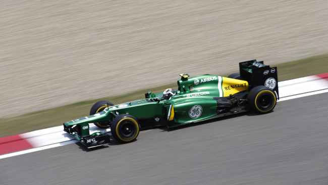 Обои картинки фото спорт, формула, grand, prix, железнодорожного, вокзала, шанхая, f1