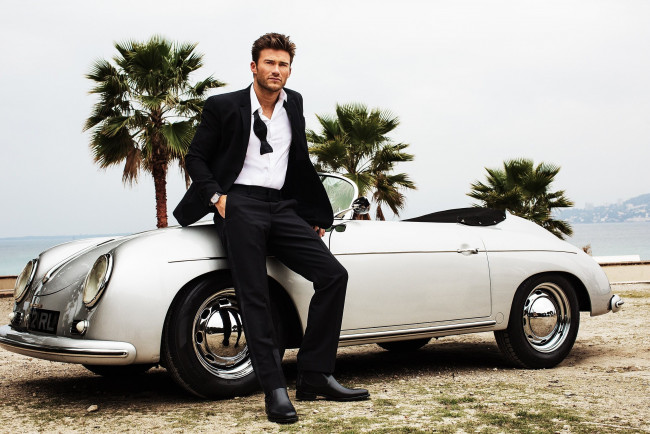 Обои картинки фото scott eastwood, мужчины, скот, иствуд, кабриолет, машина, актер, пальмы, костюм, белый