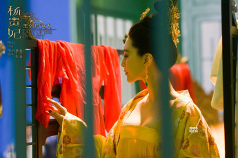 Картинка кино+фильмы lady+of+the+dynasty девушка наряд