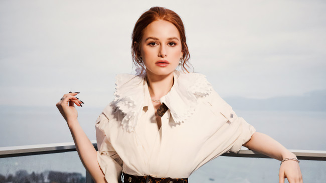 Обои картинки фото madelaine petsch,  flaunt magazine 2021, девушки, мэделин, гроббелар, петш, актриса, madelaine, petsch, flaunt, журнал, фотосессия, 2021, года
