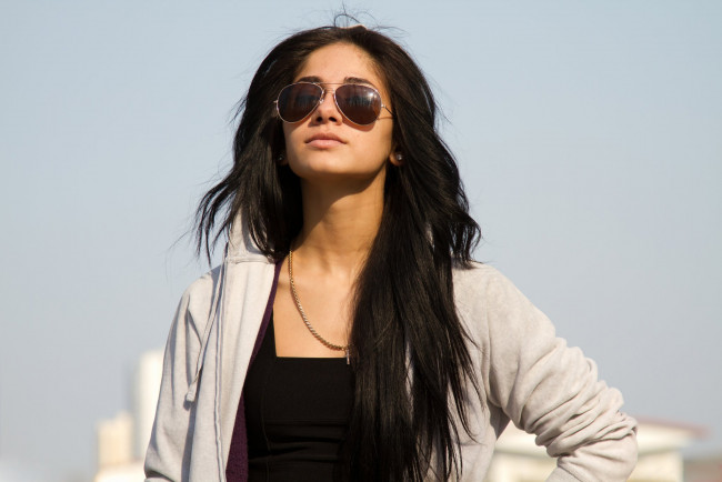 Обои картинки фото милена геворкян, девушки, милена геворкян , malina arkina,  beata l, милена, геворкян, malina, arkina, a, milena, gevorgyan, beata, l, красотка, девушка, модель, брюнетка, поза, стройная, сексуальная, флирт