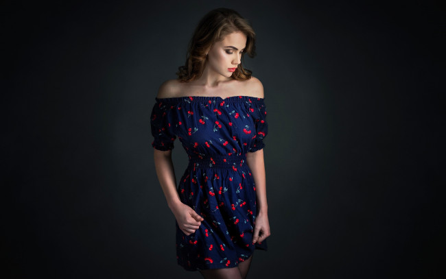 Обои картинки фото девушки, - брюнетки,  шатенки, шатенка, платье