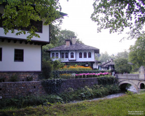 Картинка города здания дома