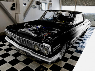 Картинка автомобили выставки уличные фото