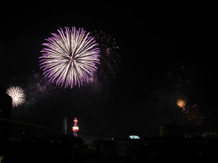 Картинка разное салюты фейерверки