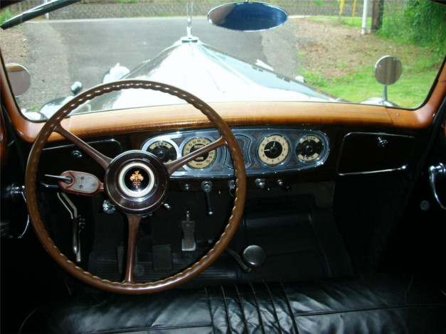 Обои картинки фото автомобили, спидометры, торпедо