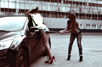 Картинка автомобили авто девушками