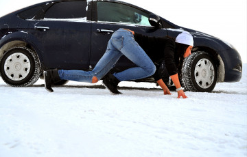 Картинка автомобили авто девушками