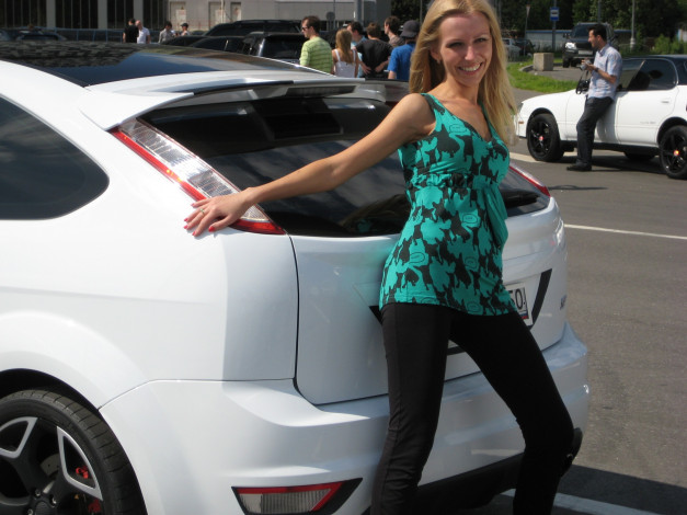 Обои картинки фото автомобили, авто, девушками