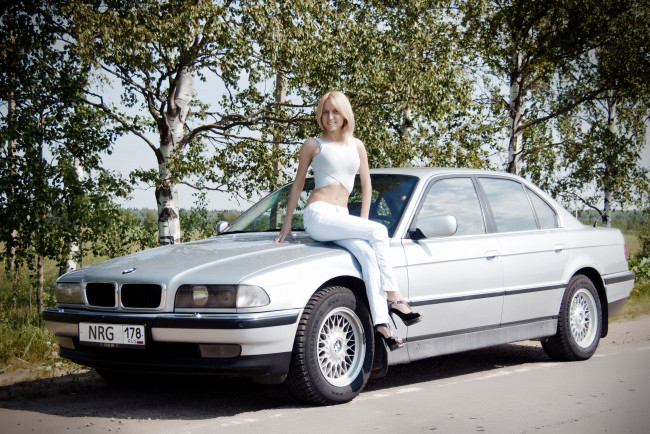 Обои картинки фото автомобили, авто, девушками