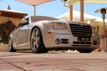 Картинка автомобили chrysler 300