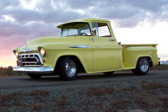 Картинка автомобили custom pick up chevy