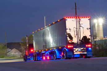 Картинка автомобили грузовики 2008