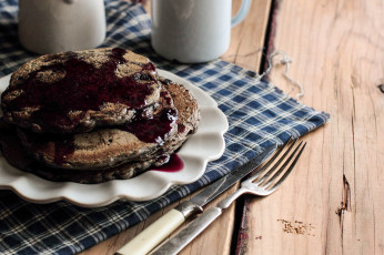 Картинка еда блины оладьи нож гречневые вилка