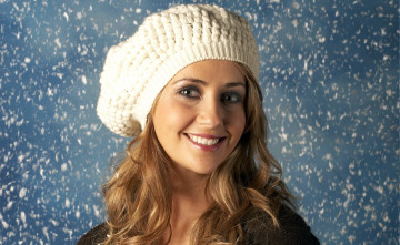 Картинка Samia+Smith девушки улыбка берет снег