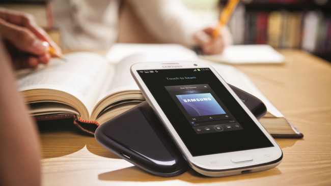 Обои картинки фото бренды, samsung, galaxy, s3, android, флагман, самсунг