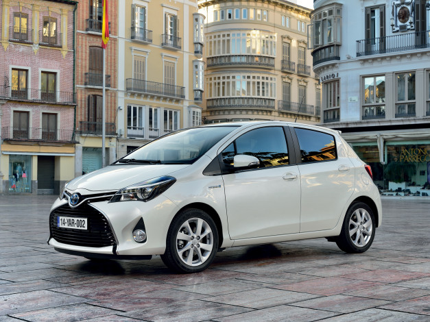 Обои картинки фото автомобили, toyota, yaris, hybrid, 2014, светлый