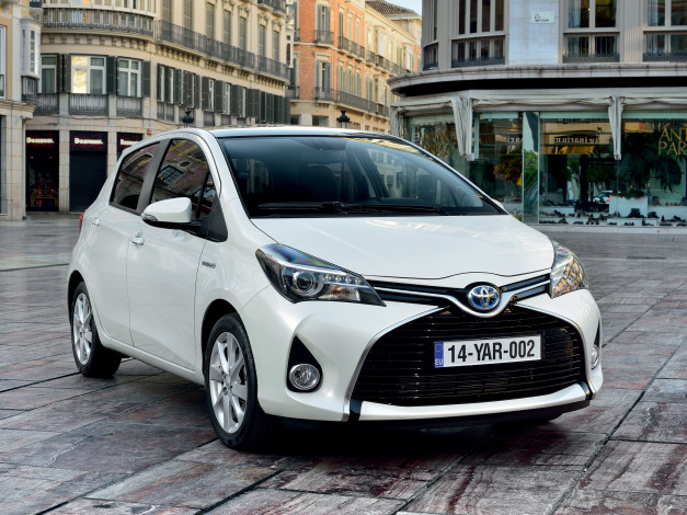 Обои картинки фото автомобили, toyota, yaris, светлый, 2014, hybrid