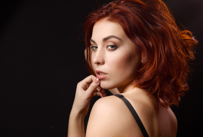 Обои картинки фото девушки, -unsort , лица,  портреты, стрижка