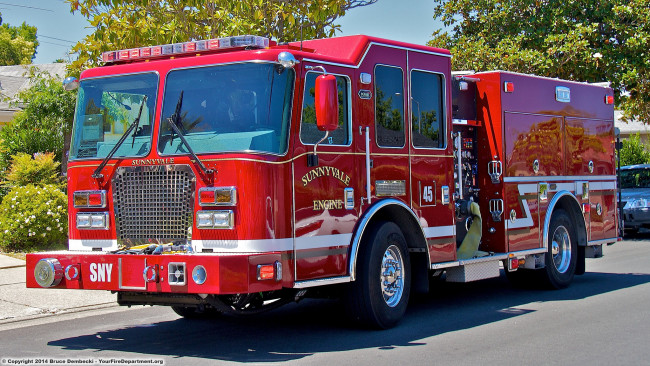 Обои картинки фото автомобили, пожарные машины, автомобиль, пожарный