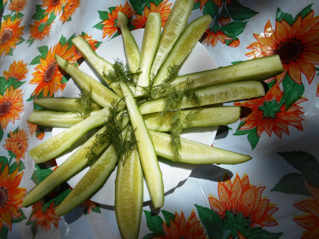 Обои картинки фото еда, огурцы, овощи