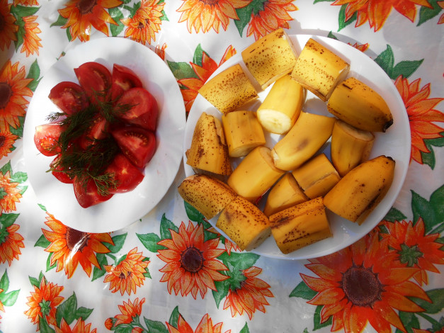 Обои картинки фото еда, помидоры, бананы, томаты