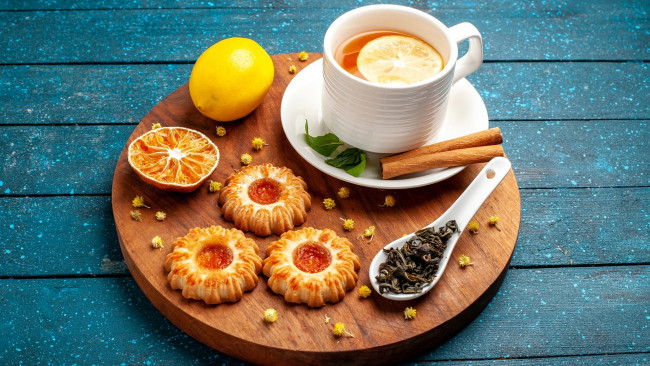 Обои картинки фото еда, напитки,  чай, печенье, чай, лимон, заварка