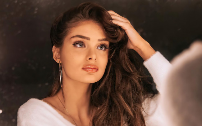 Обои картинки фото brighton sharbino, девушки, - лица,  портреты, шатенка, лицо