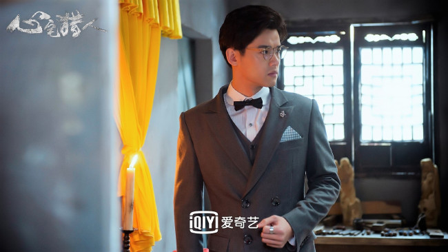 Обои картинки фото кино фильмы, psych-hunter, парень, пиджак, свеча