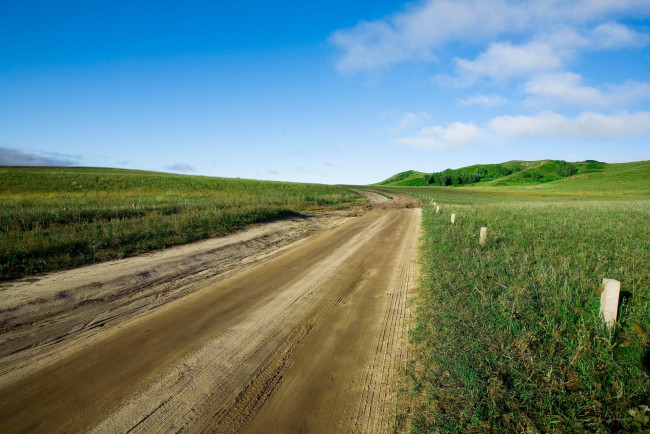 Обои картинки фото природа, дороги, облака, поле