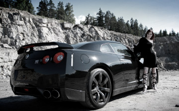 Картинка автомобили авто девушками nissan