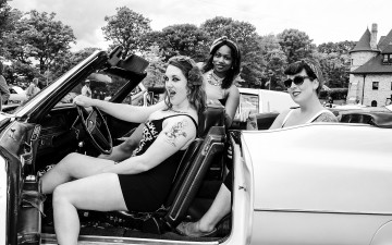 Картинка автомобили авто девушками cadillac