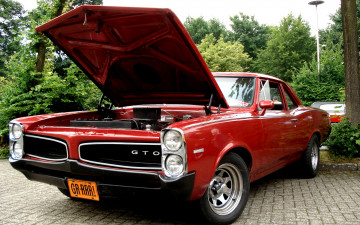 Картинка автомобили выставки уличные фото gto pontiac