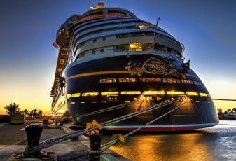 Картинка disney+dreaming корабли лайнеры швартовы корма судно причал