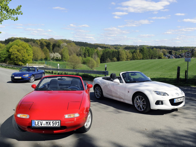 Обои картинки фото автомобили, mercedes-benz, mx-5, mazda