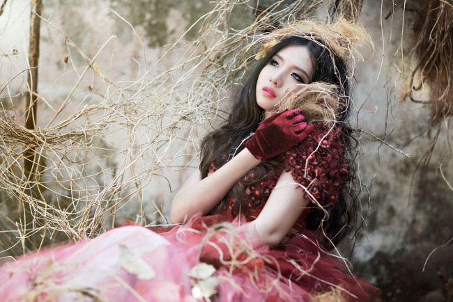 Обои картинки фото девушки, mitu kat, перчатки