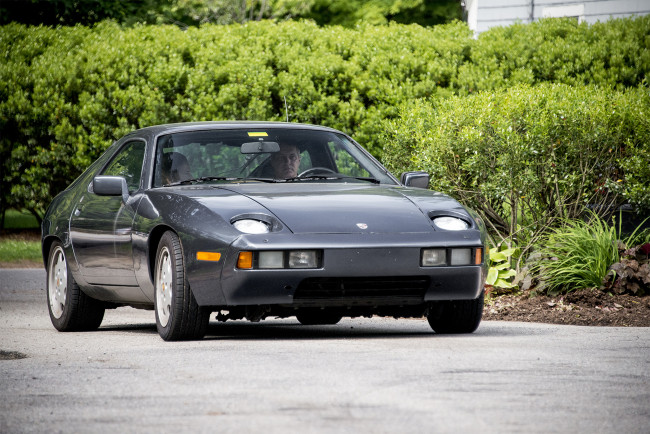 Обои картинки фото porsche 928, автомобили, porsche, автошоу, выставка, автопробег