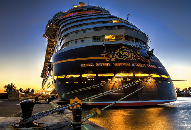 Обои картинки фото disney dreaming, корабли, лайнеры, швартовы, корма, судно, причал
