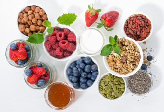 Картинка еда фрукты +ягоды разное орехи ягоды