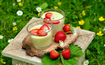 Картинка еда мороженое +десерты клубника десерт лето