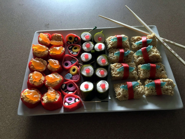 Обои картинки фото еда, пирожные,  кексы,  печенье, суши, лакомство