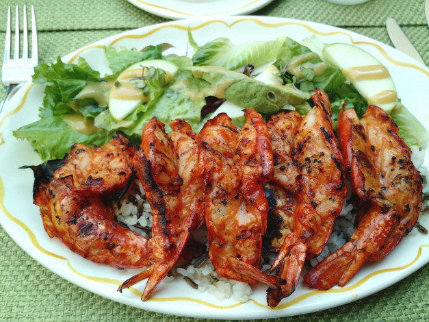 Обои картинки фото еда, рыба,  морепродукты,  суши,  роллы, креветки