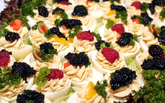 Обои картинки фото еда, Яичные блюда, малина, икра